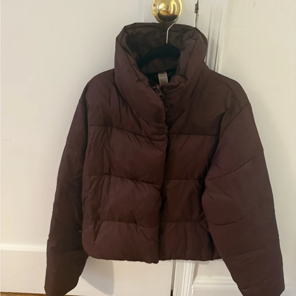 ALO Gold Rush Puffer - Picture 2 of 4